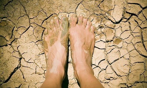 flckr-feet-in-mud